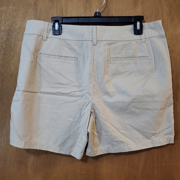 Loft Womens Size 12 Khaki Shorts - Picture 2 of 3